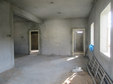 2) Li Id 215 - 2 Bhk Flat Hall.JPG